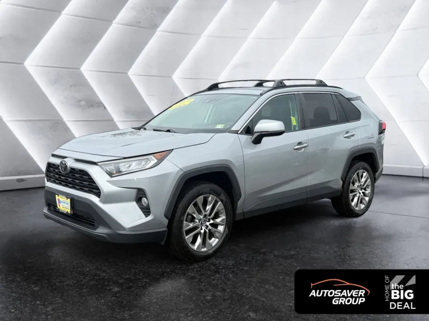 2019 Toyota RAV4 XLE Premium photo 1