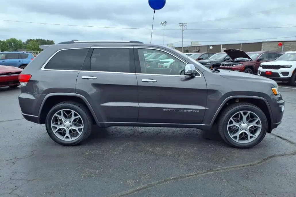 2019 Jeep Grand Cherokee Overland photo 1