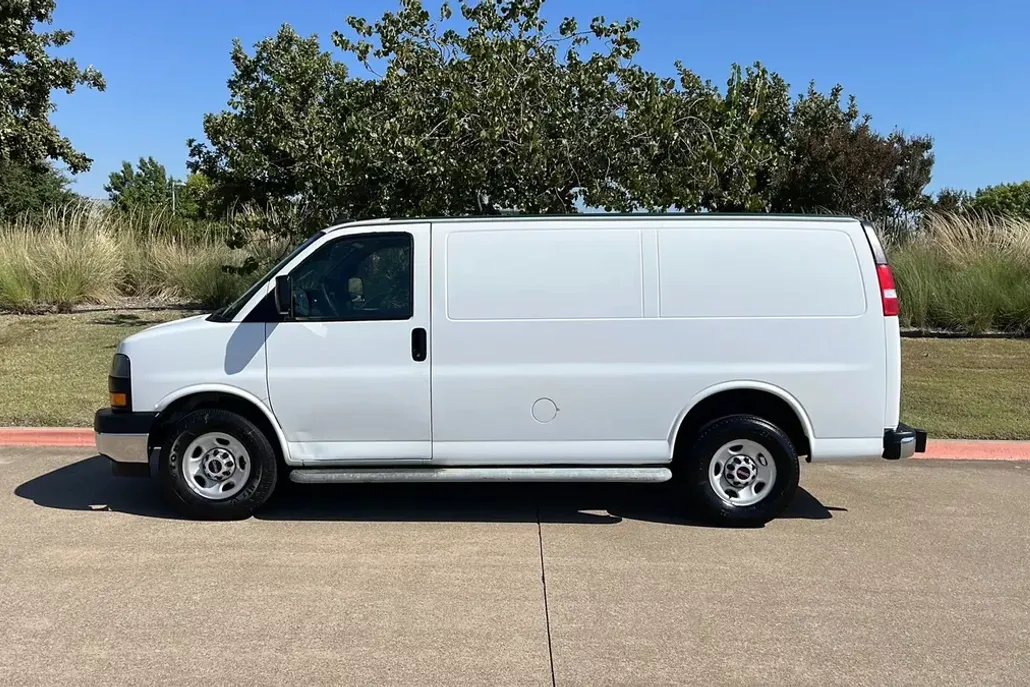 2019 Gmc Savana 2500 Cargo photo 1