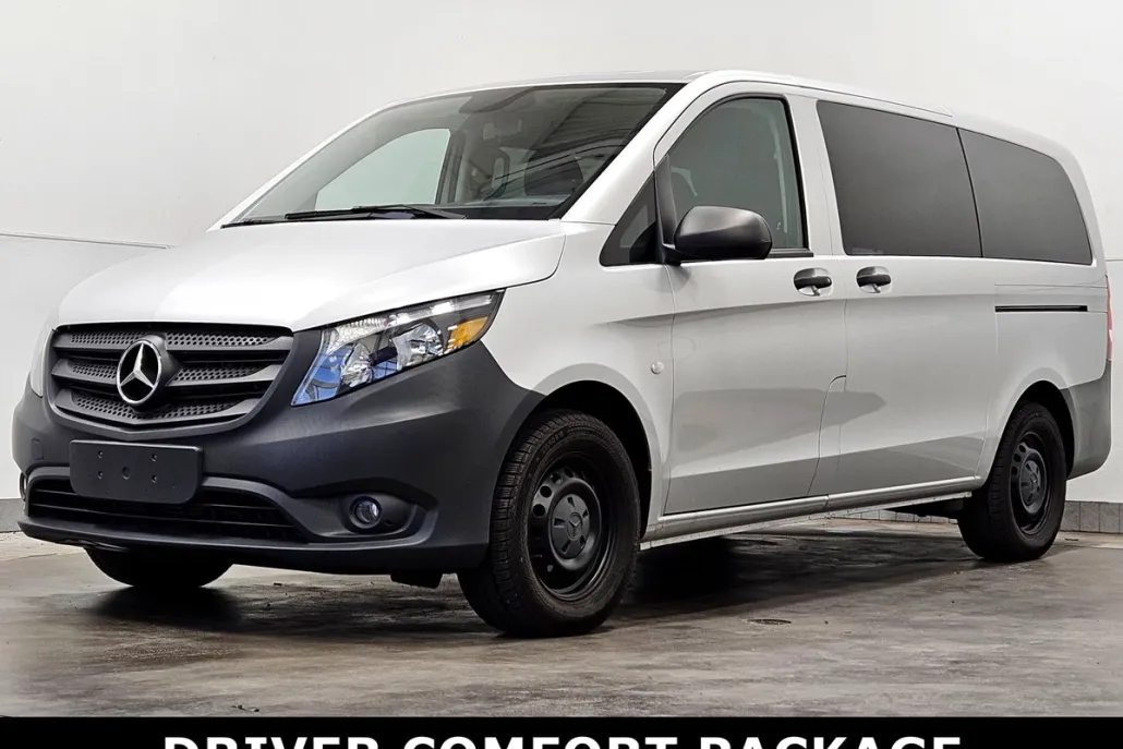 2022 Mercedes Benz Metris Passenger Van photo 1