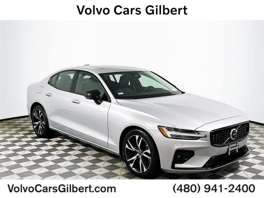 2025 Volvo S60 B5 Core photo 1