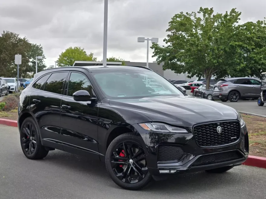 2025 Jaguar F-PACE R-Dynamic S photo 1