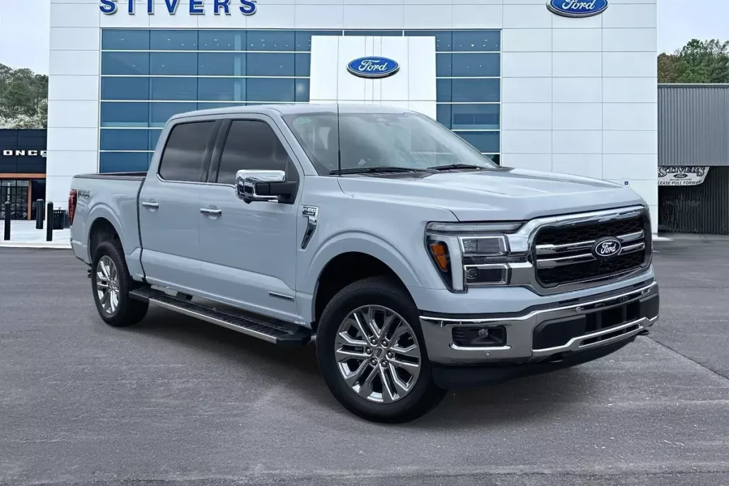 2025 Ford F-150 Lariat photo 1