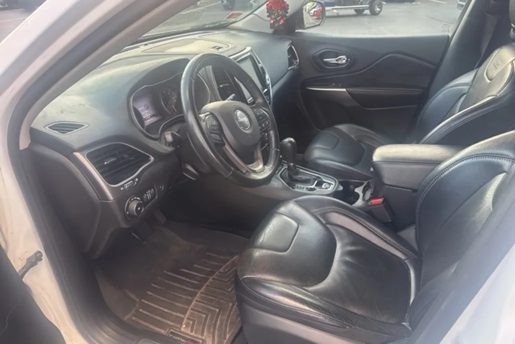 2019 Jeep Cherokee Limited photo 1