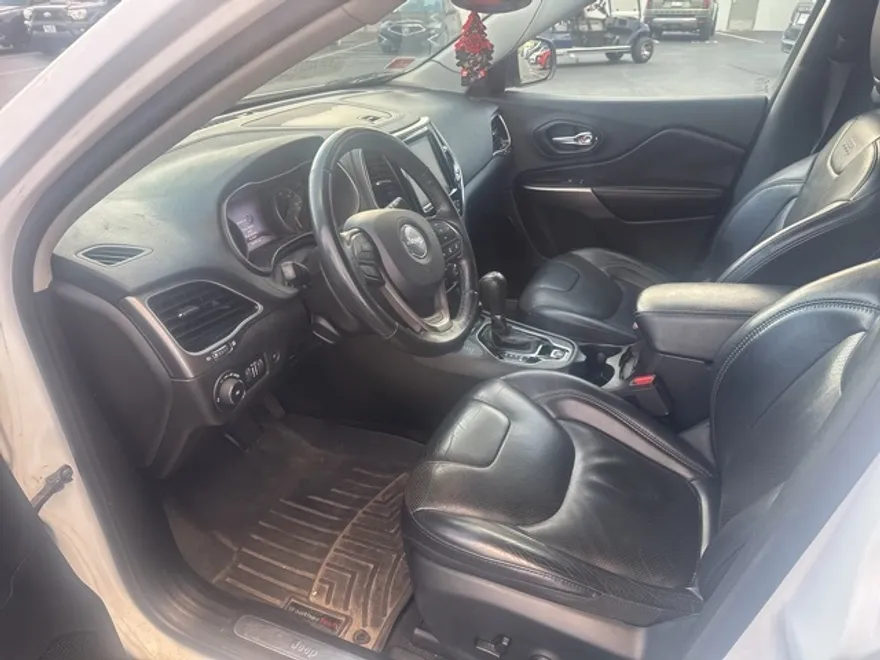 2019 Jeep Cherokee Limited photo 1