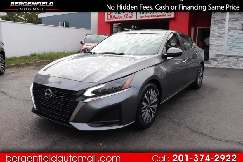 2023 Nissan Altima 2.5 SV photo 1