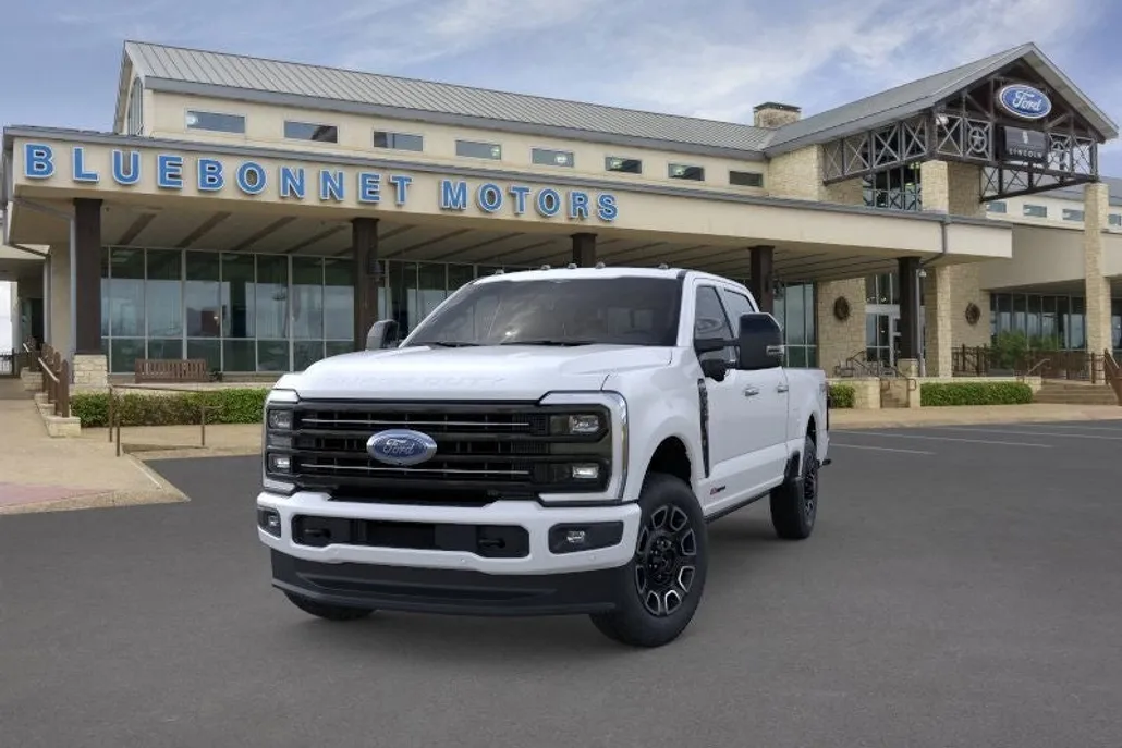 2025 Ford F-250 Platinum photo 1