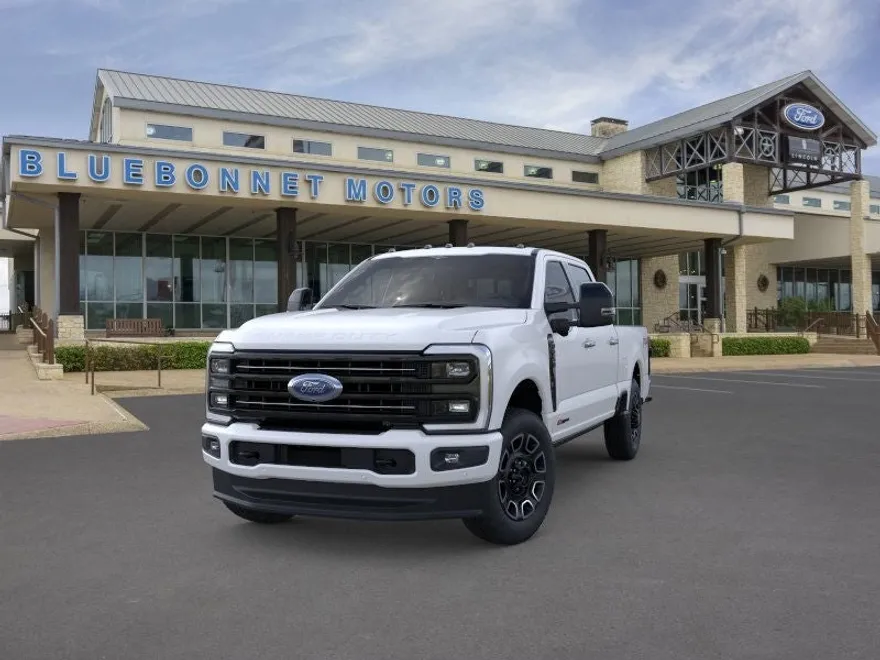 2025 Ford F-250 Platinum photo 1