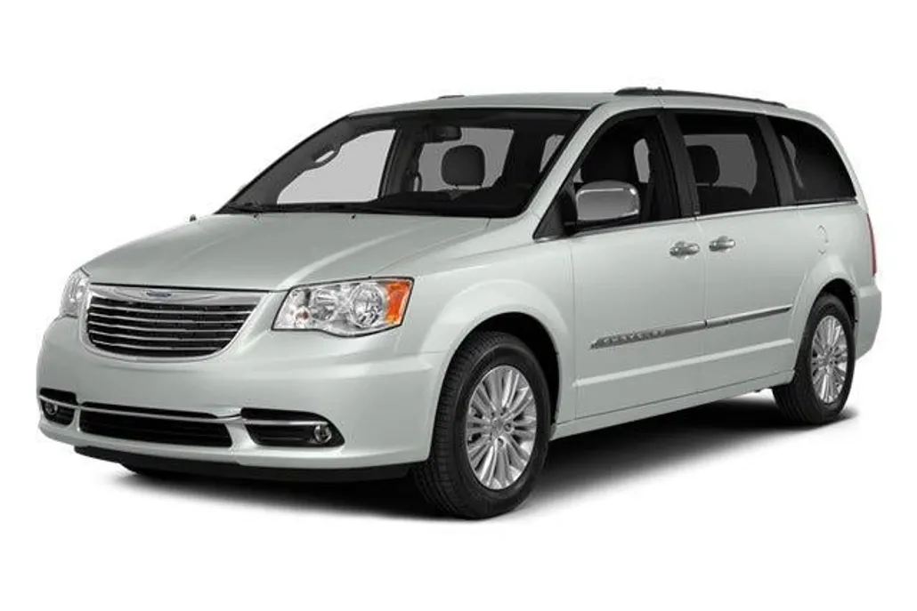 2014 Chrysler Town & Country S photo 1