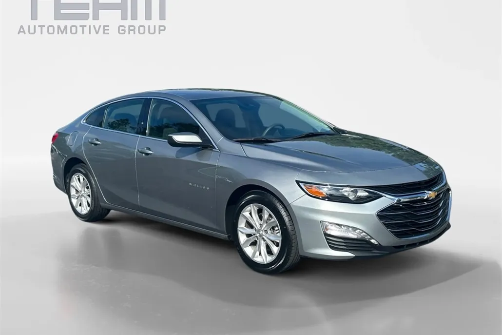 2024 Chevrolet Malibu 1LT photo 1