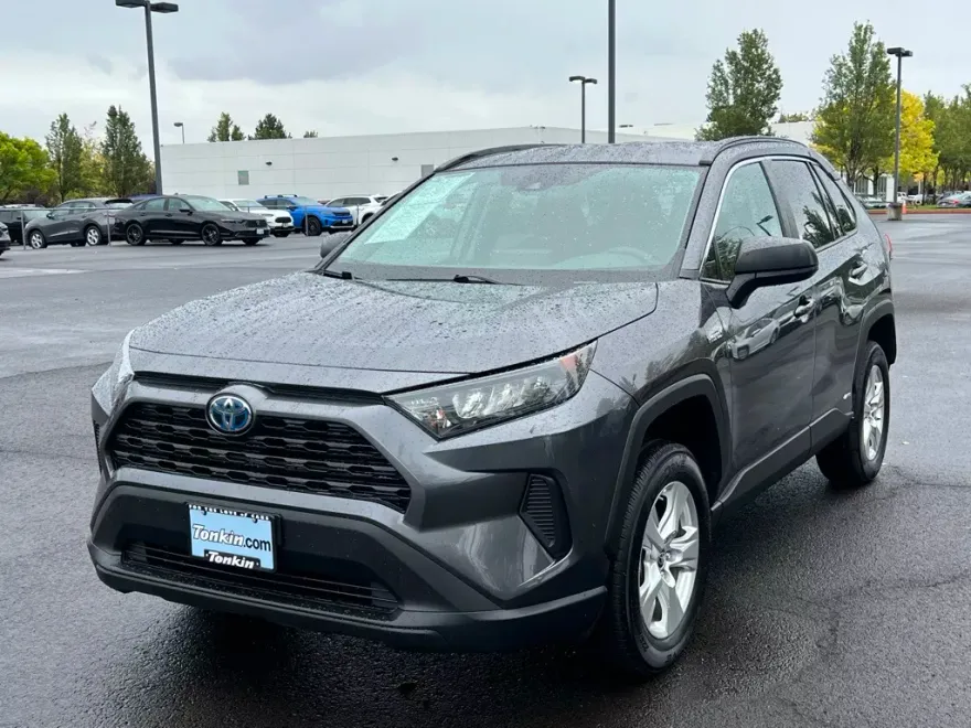 2021 Toyota RAV4 Hybrid LE photo 1