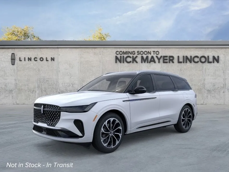 2025 Lincoln Nautilus Reserve photo 1