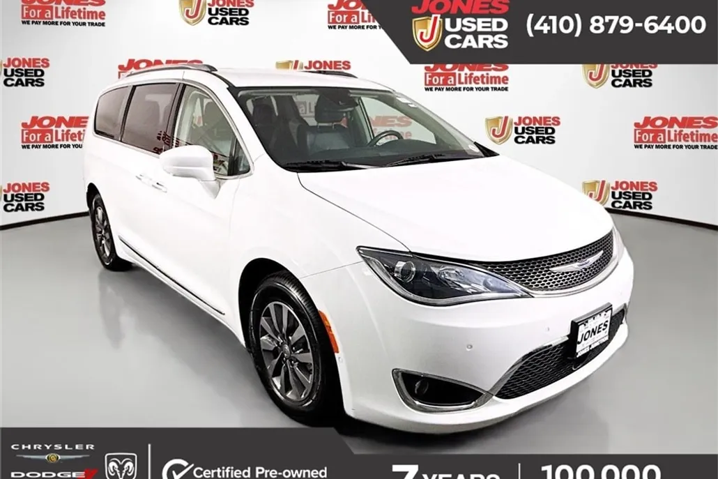 2020 Chrysler Pacifica Touring Plus photo 1
