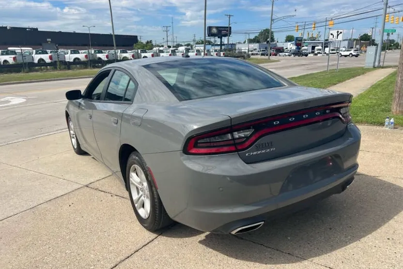 2019 Dodge Charger SXT photo 1