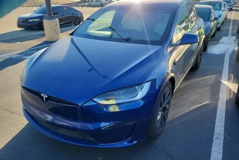 2024 Tesla Model X photo 1