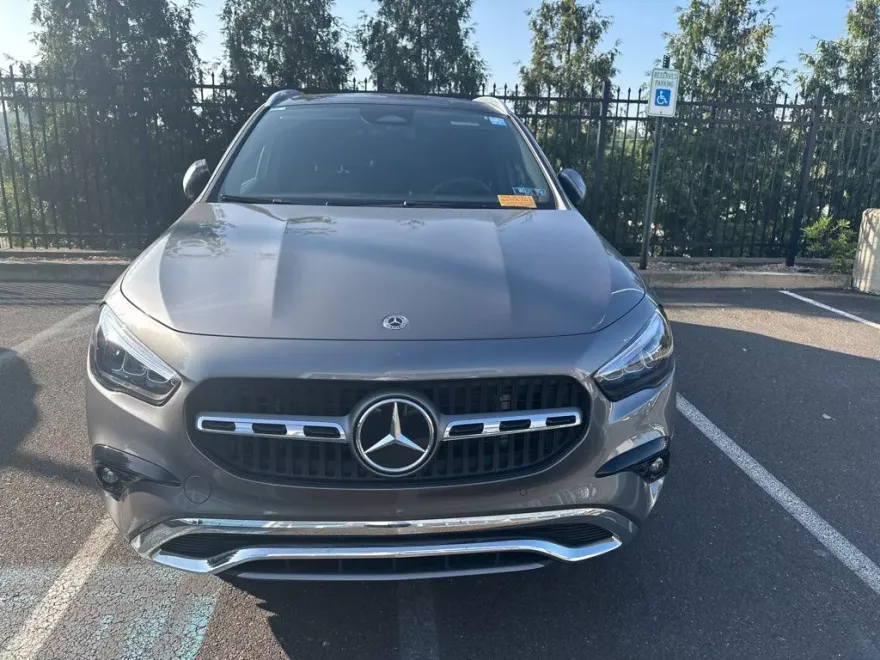 2025 Mercedes Benz GLA 250 4MATIC photo 1