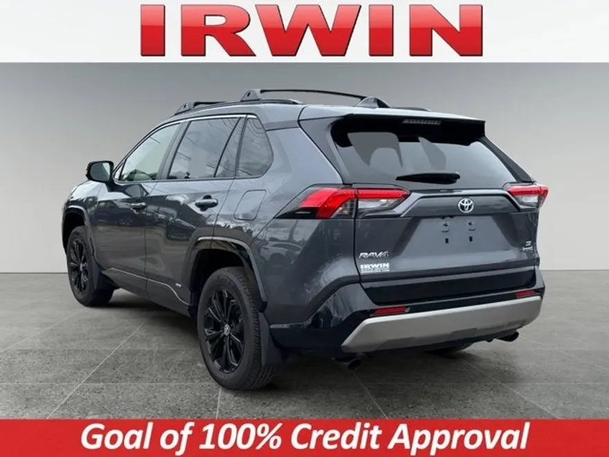 2024 Toyota RAV4 Hybrid SE photo 1