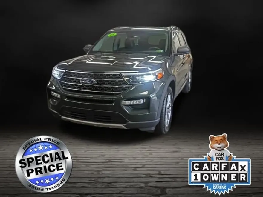 2023 Ford Explorer XLT photo 1