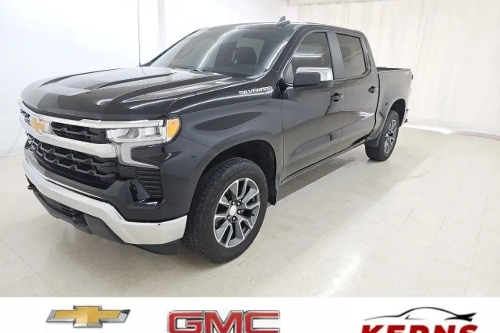 2024 Chevrolet Silverado 1500 LT photo 1