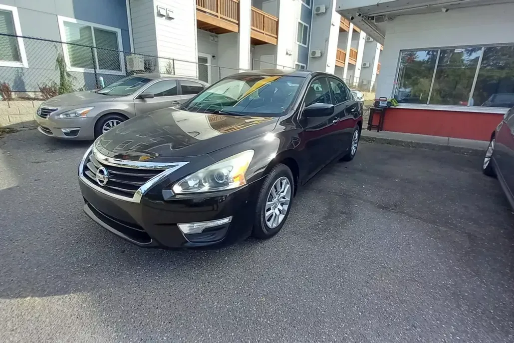 2015 Nissan Altima 2.5 photo 1