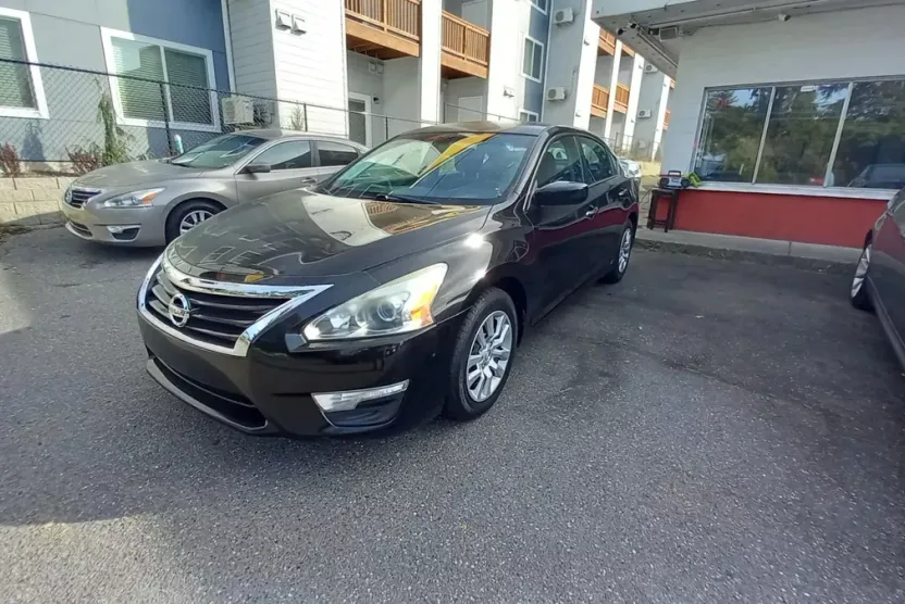 2015 Nissan Altima 2.5 photo 1