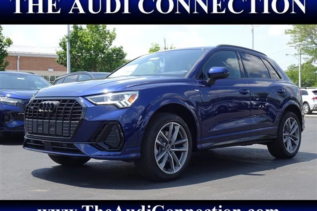 2025 Audi Q3 S line Premium photo 1