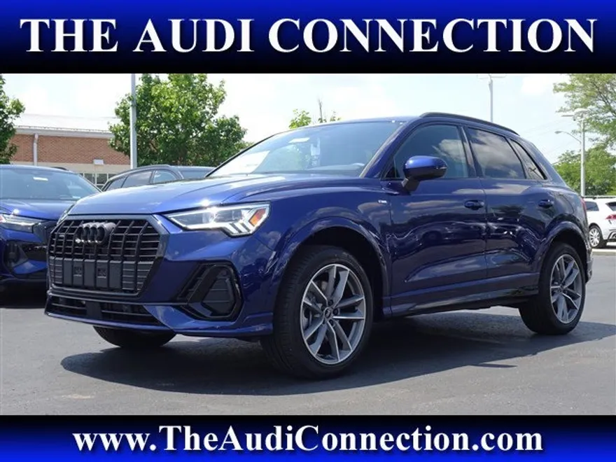 2025 Audi Q3 S line Premium photo 1