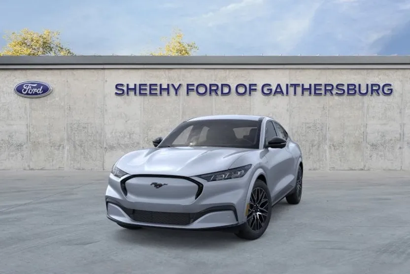 2025 Ford Mustang Mach-E Premium photo 1