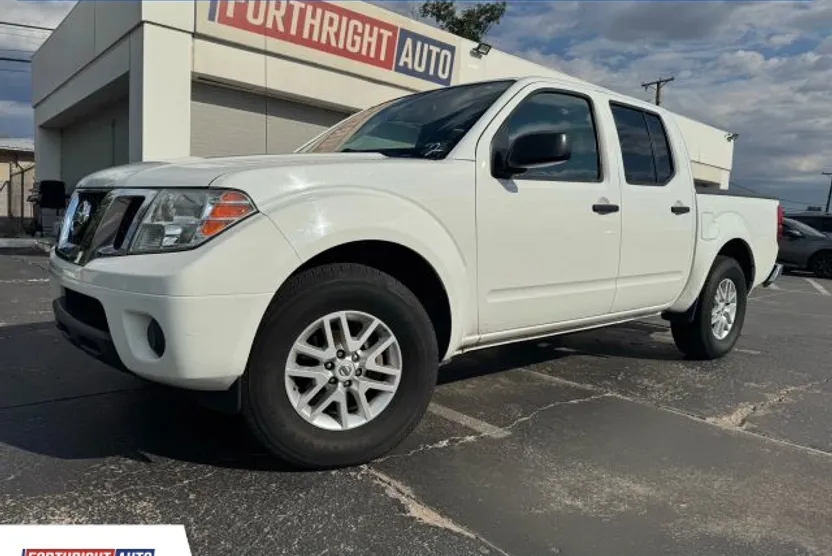 2019 Nissan Frontier Crew Cab SV photo 1