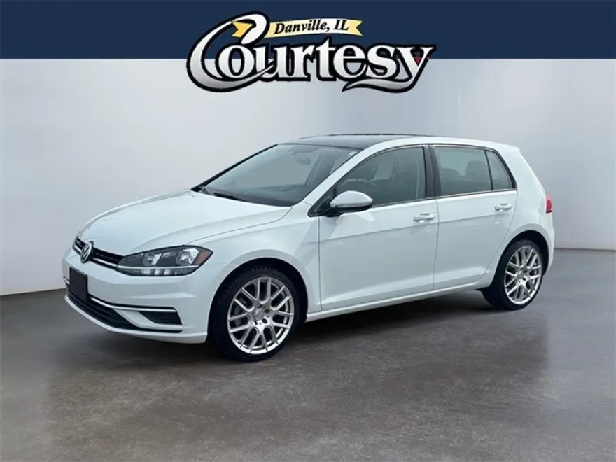 2021 Volkswagen Golf TSI photo 1