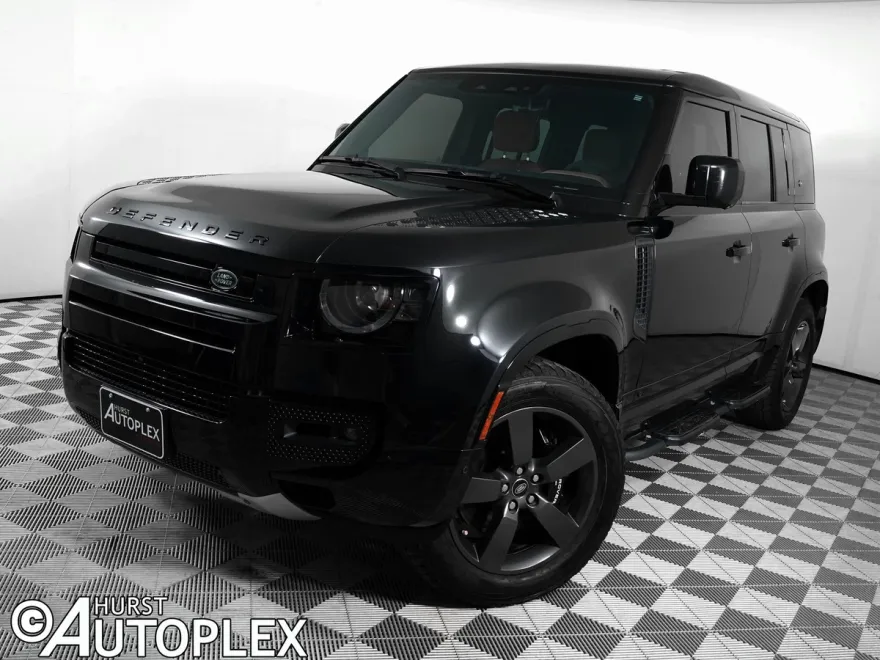 2023 Land Rover Defender 110 photo 1
