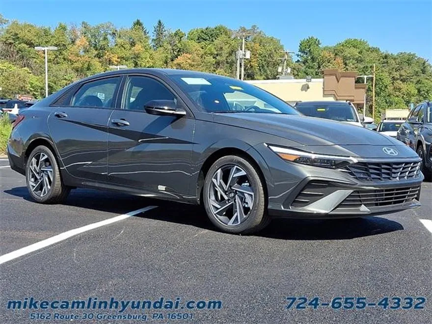 2025 Hyundai Elantra SEL Sport photo 1