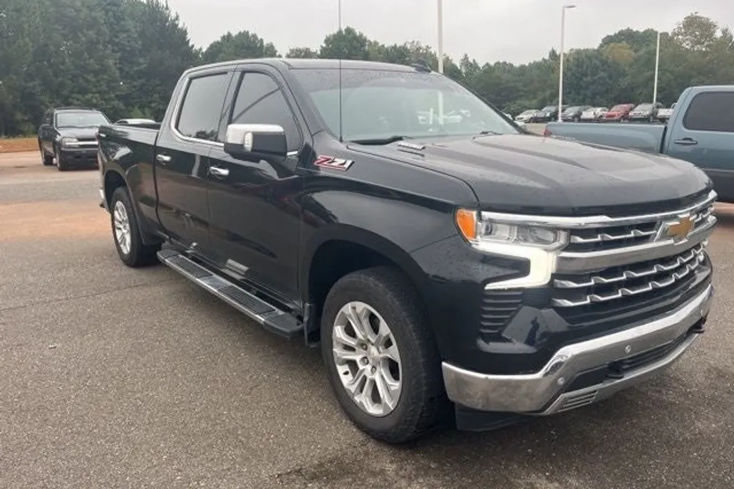 2023 Chevrolet Silverado 1500 LTZ photo 1