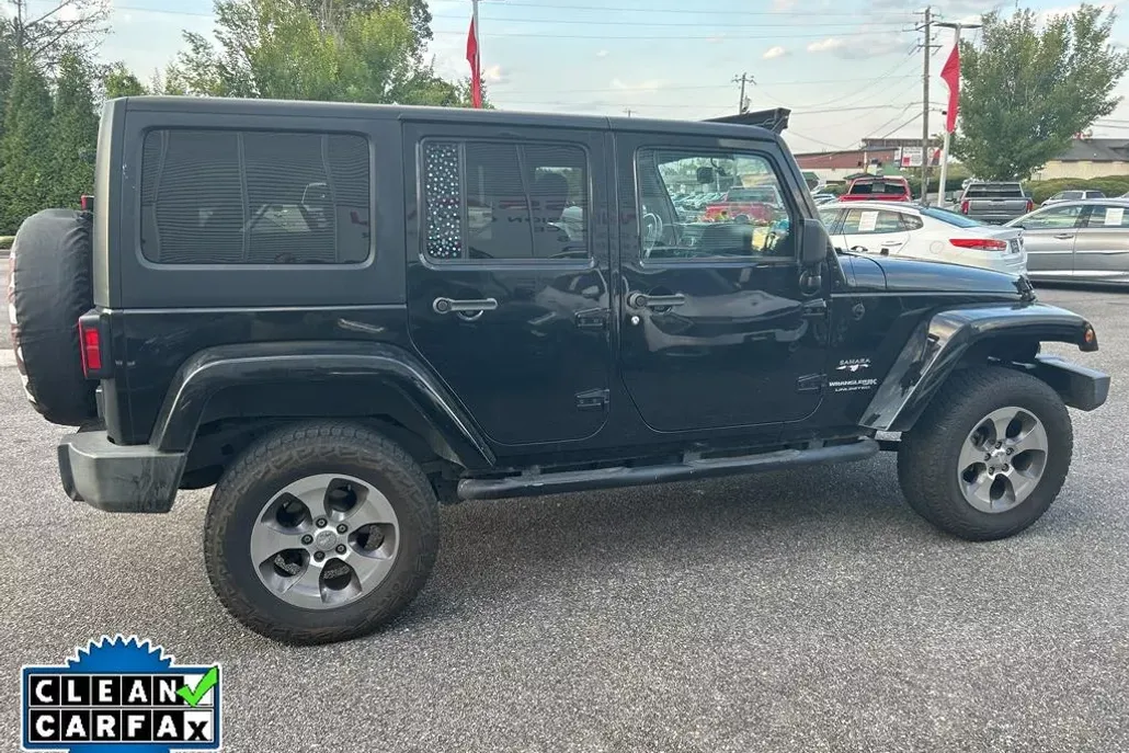 2018 Jeep Wrangler Unlimited Sahara photo 1
