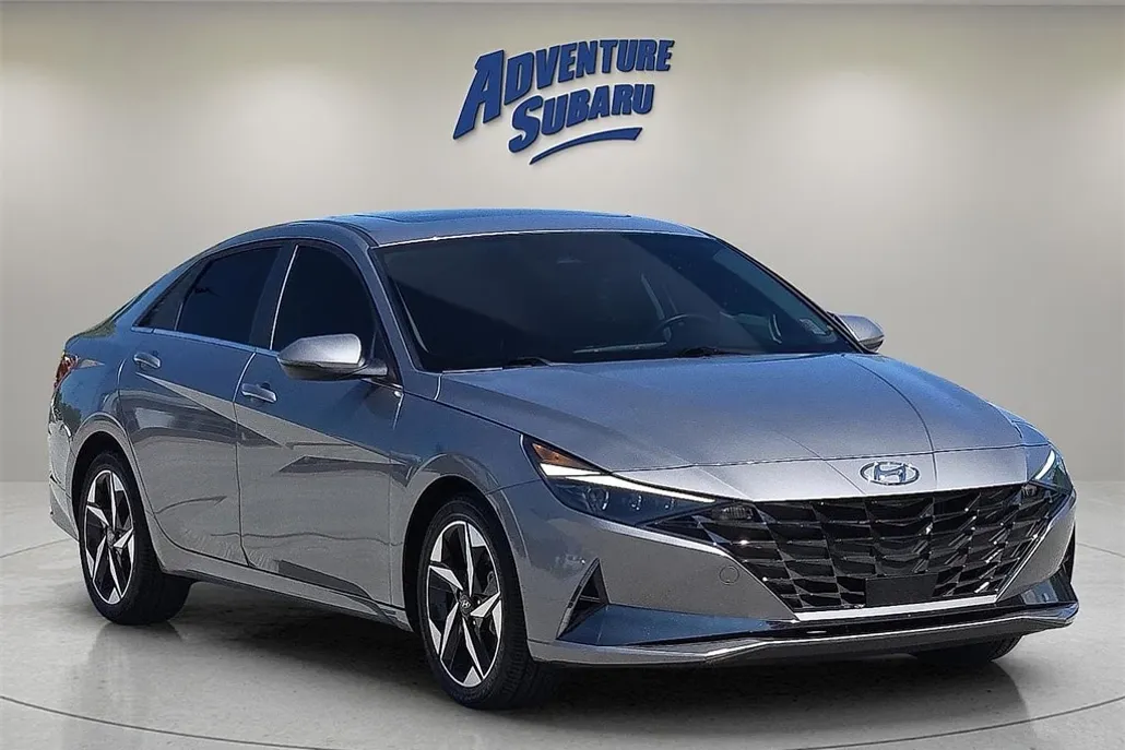 2023 Hyundai Elantra Limited photo 1