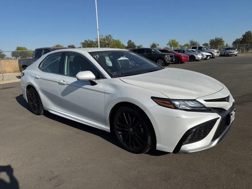 2023 Toyota Camry XSE photo 1