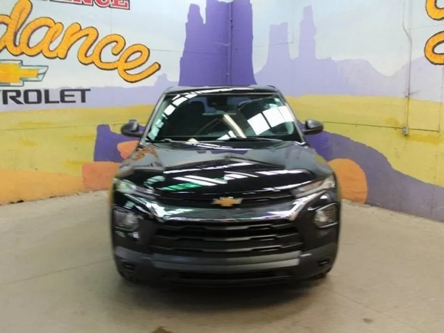 2023 Chevrolet Trailblazer LS photo 1