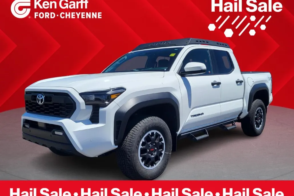 2024 Toyota Tacoma TRD 4x4 photo 1