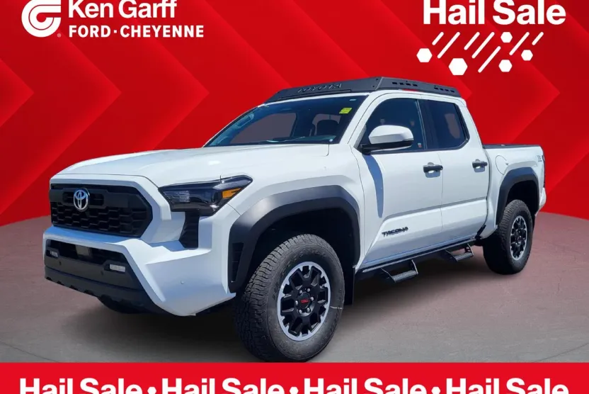 2024 Toyota Tacoma TRD Off-Road photo 1