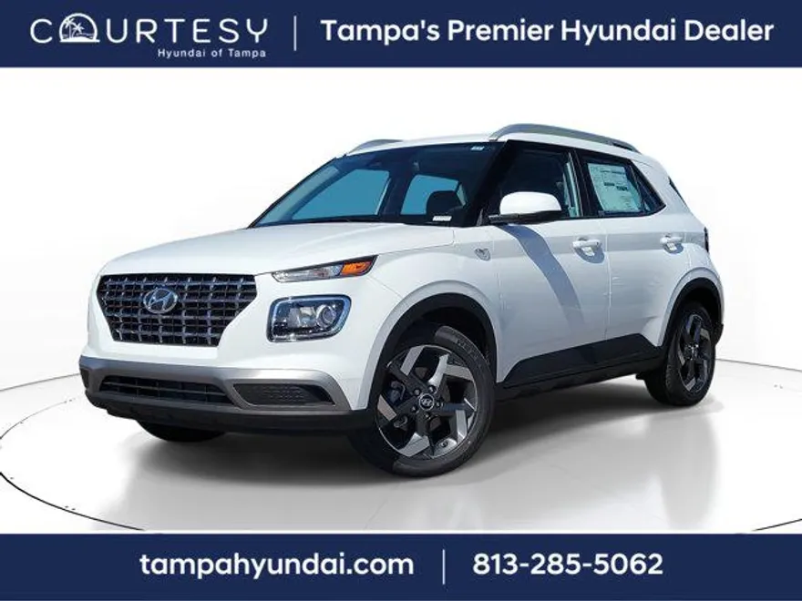 2025 Hyundai Venue SEL photo 1