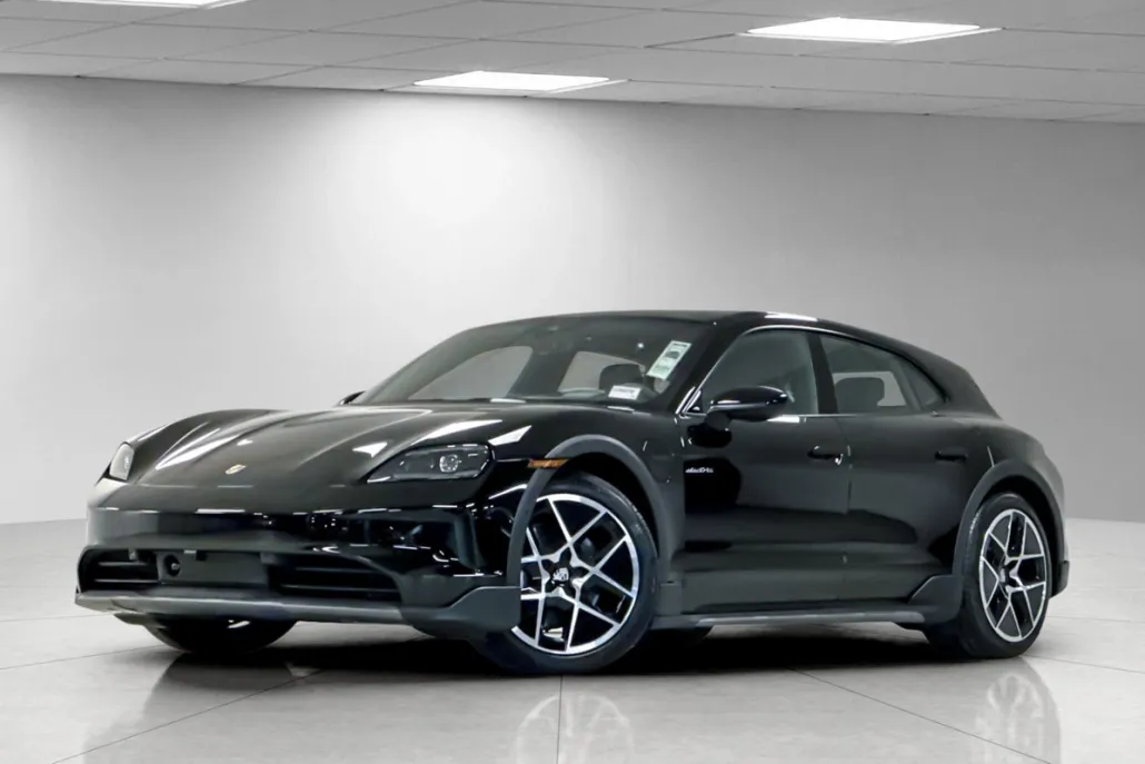 2025 Porsche Taycan 4 Cross Turismo photo 1