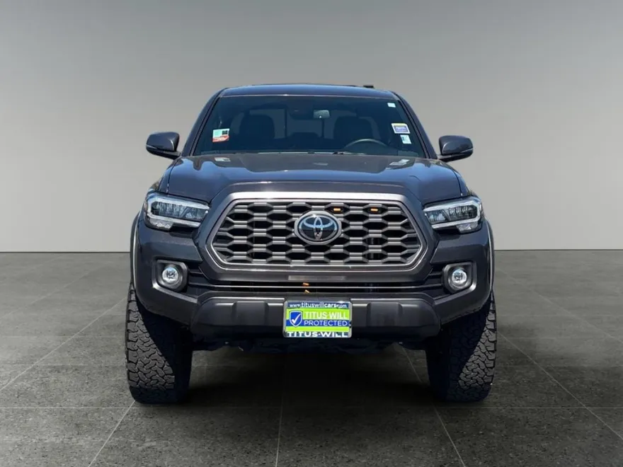 2023 Toyota Tacoma TRD Off-Road V6 photo 1