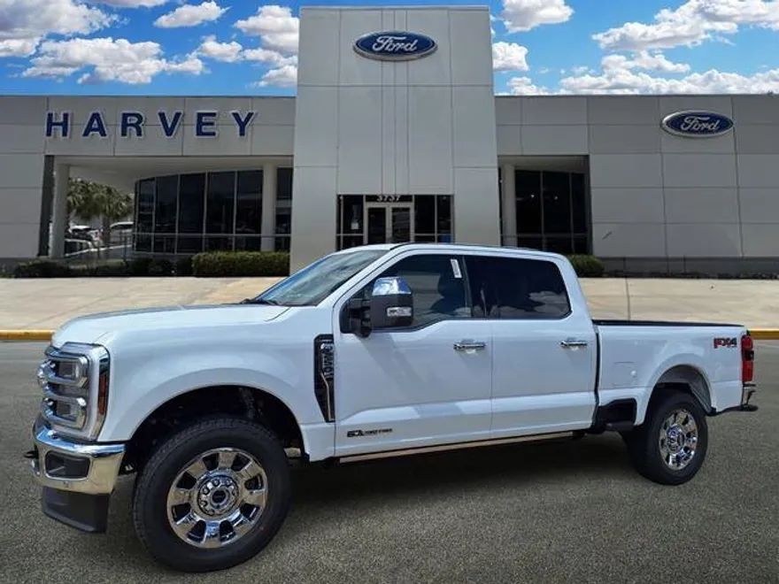 2025 Ford F-250 Lariat photo 1