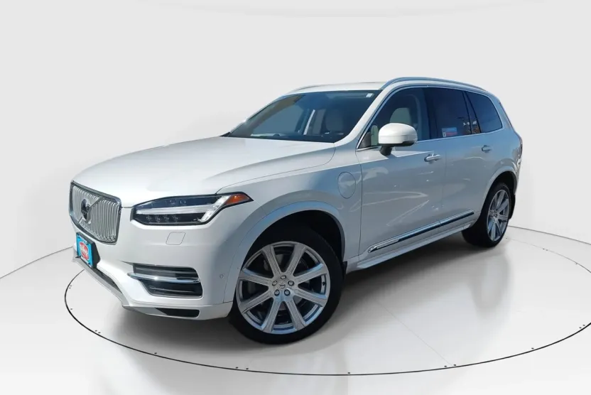2017 Volvo XC90 T8 AWD Inscription photo 1