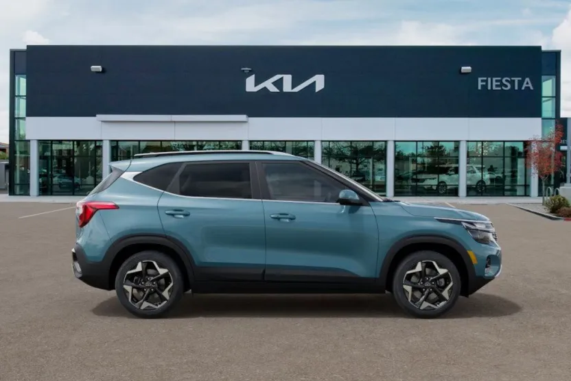 2025 Kia Seltos EX photo 1