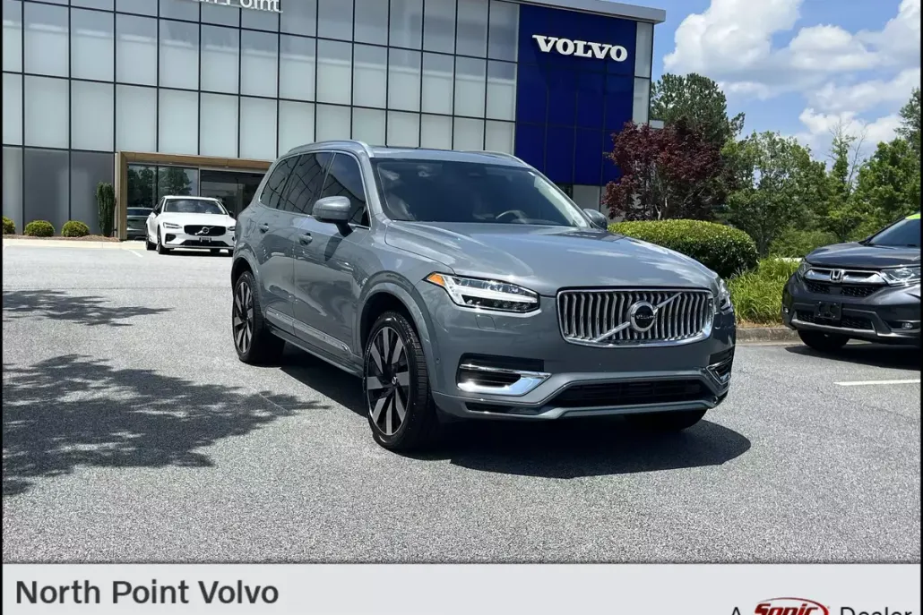 2023 Volvo XC90 Recharge T8 Plus photo 1