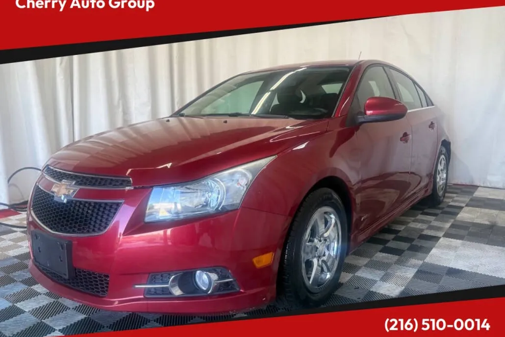 2013 Chevrolet Cruze photo 1