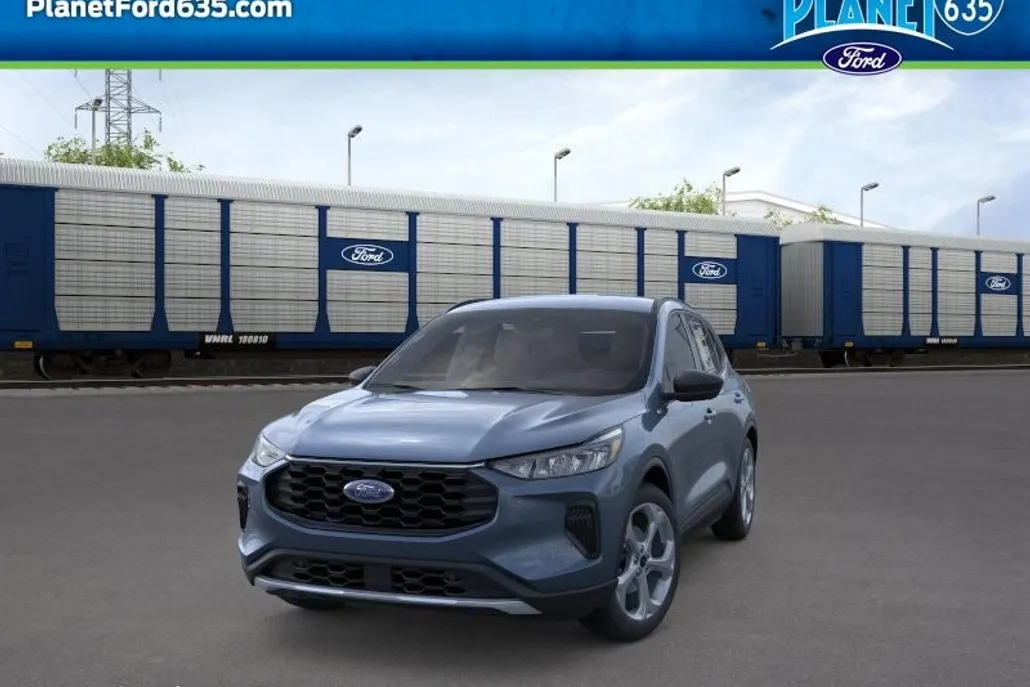 2025 Ford Escape ST-Line photo 1