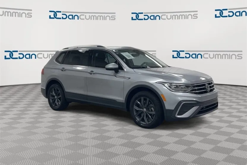 2022 Volkswagen Tiguan SE photo 1