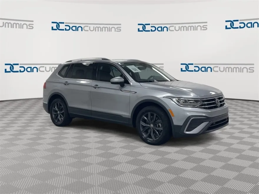 2022 Volkswagen Tiguan SE photo 1